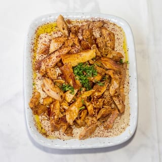 Hummus W/chicken shawarma